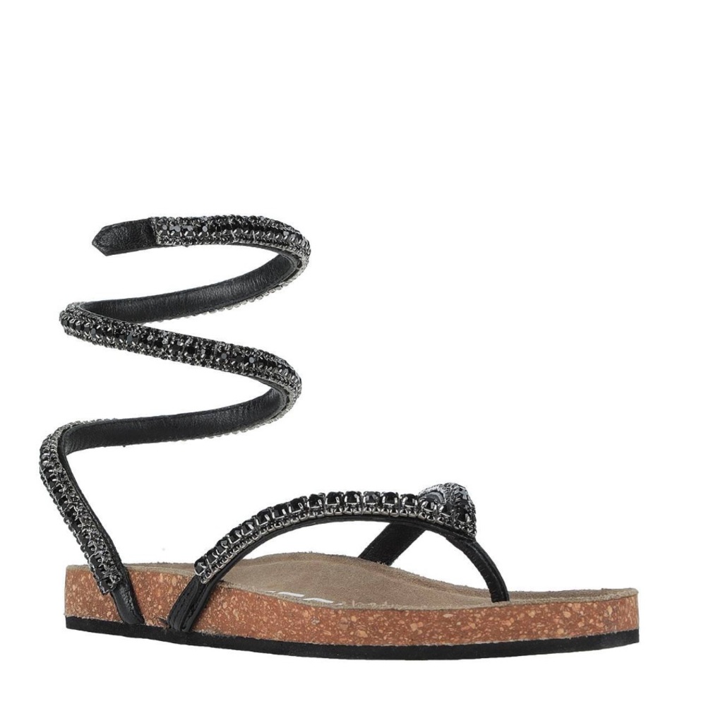 Strategia flip-flips women’s sandals